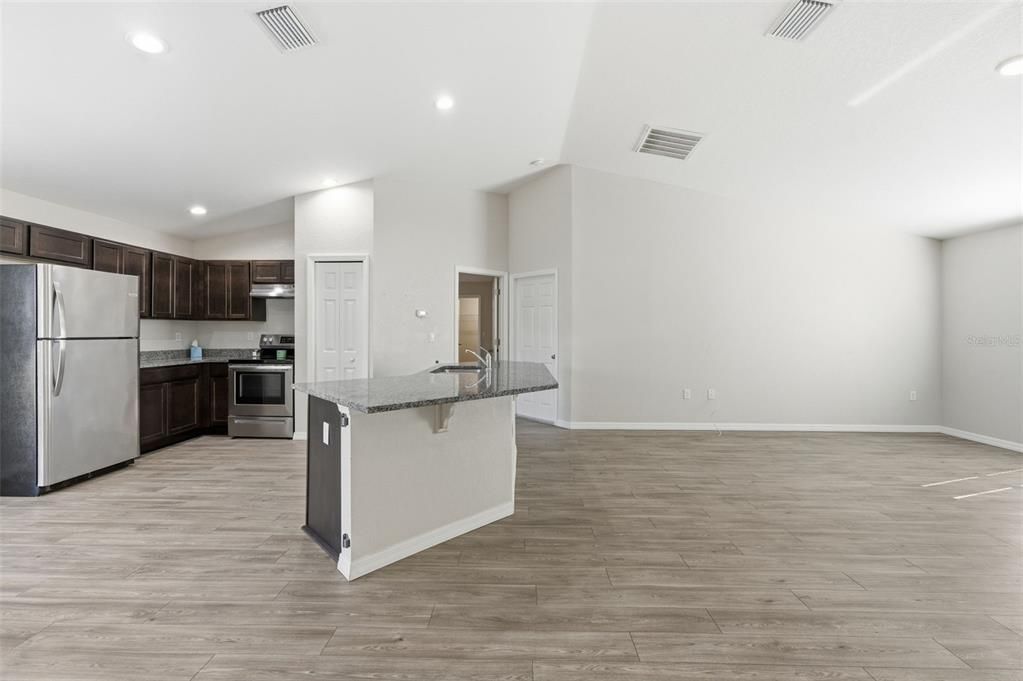 For Sale: $245,678 (3 beds, 2 baths, 1322 Square Feet)