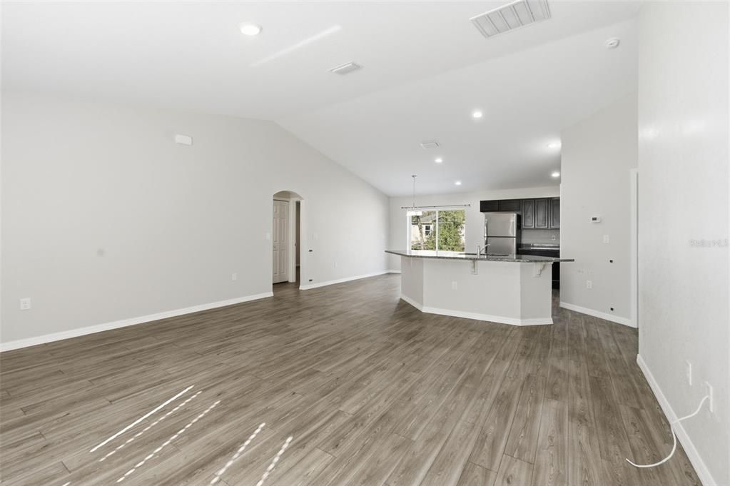 For Sale: $245,678 (3 beds, 2 baths, 1322 Square Feet)