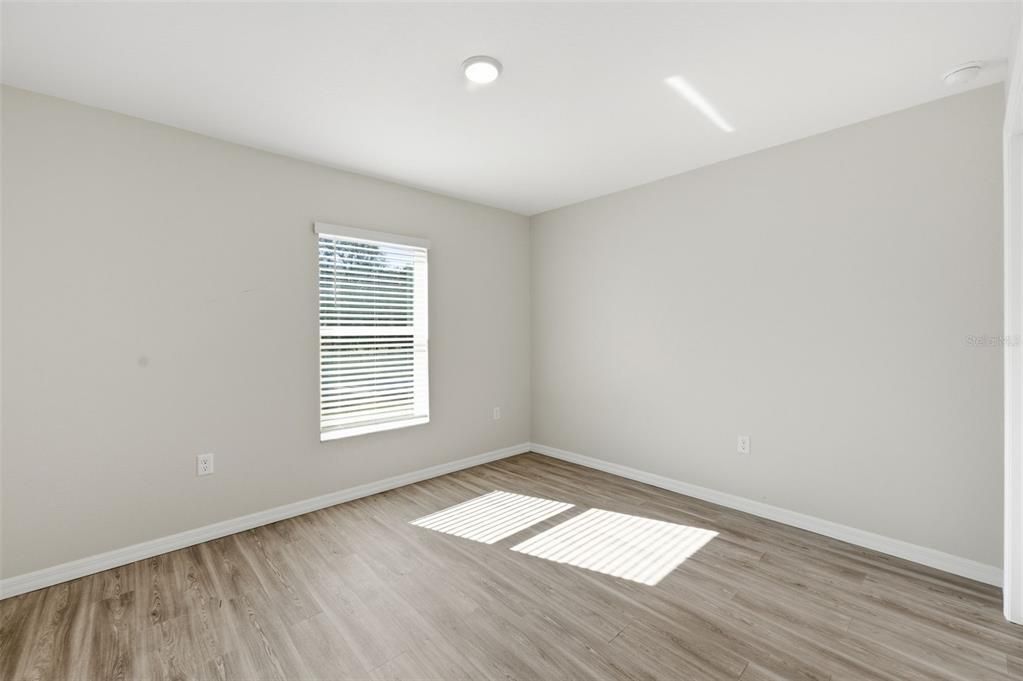 For Sale: $245,678 (3 beds, 2 baths, 1322 Square Feet)