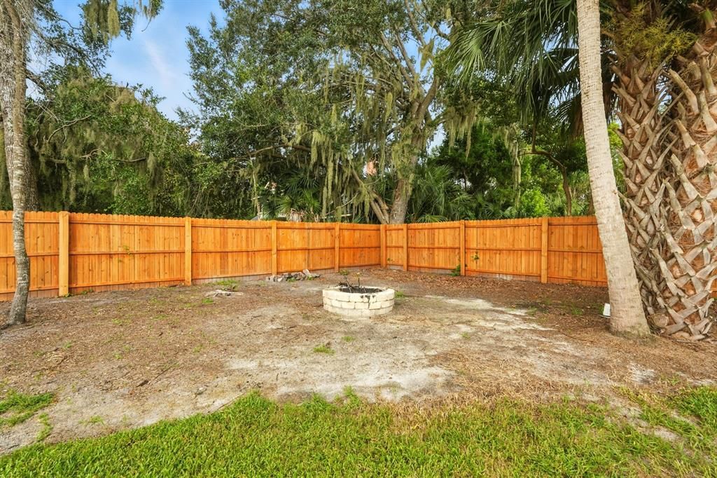 На продажу: $739,000 (4 спален, 3 ванн, 2284 Квадратных фут)