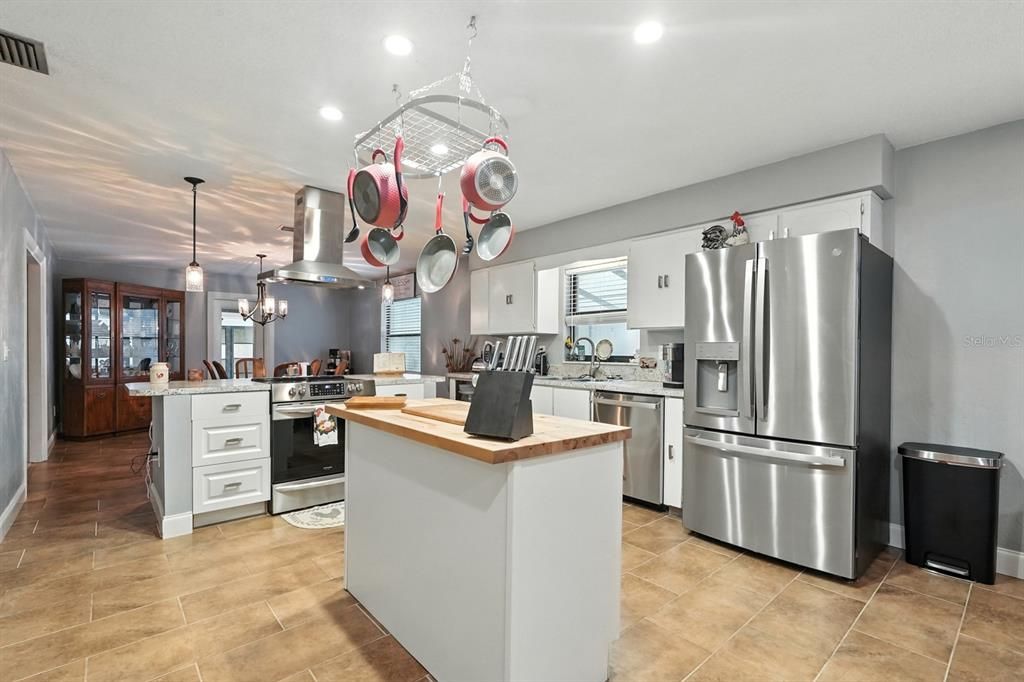 На продажу: $739,000 (4 спален, 3 ванн, 2284 Квадратных фут)