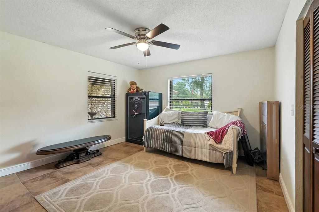 На продажу: $739,000 (4 спален, 3 ванн, 2284 Квадратных фут)