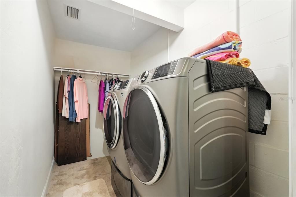 На продажу: $739,000 (4 спален, 3 ванн, 2284 Квадратных фут)