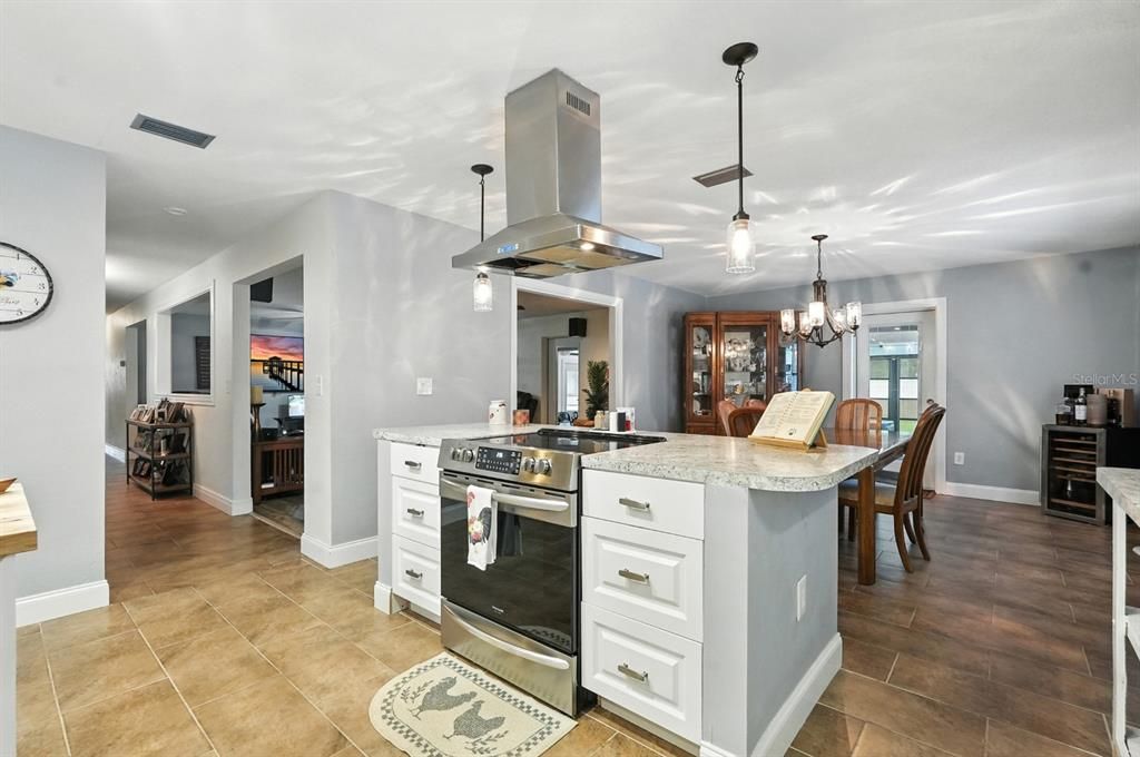 На продажу: $739,000 (4 спален, 3 ванн, 2284 Квадратных фут)