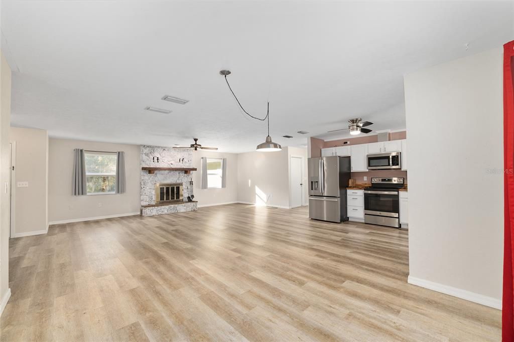 待售: $340,000 (3 贝兹, 2 浴室, 1534 平方英尺)