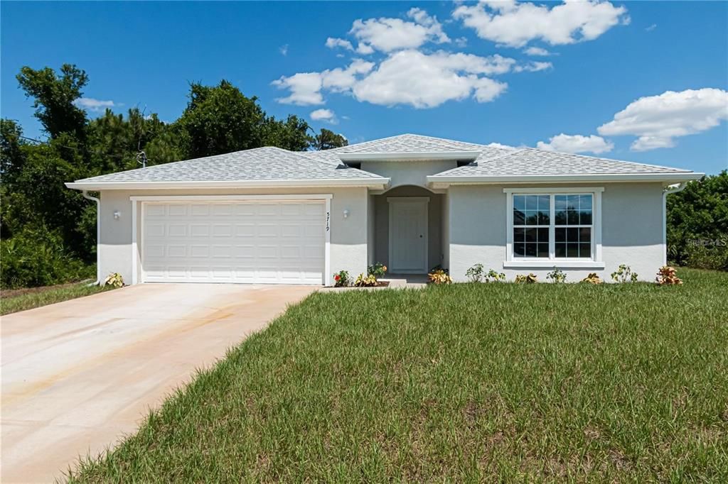 For Rent: $2,250 (4 beds, 2 baths, 1800 Square Feet)