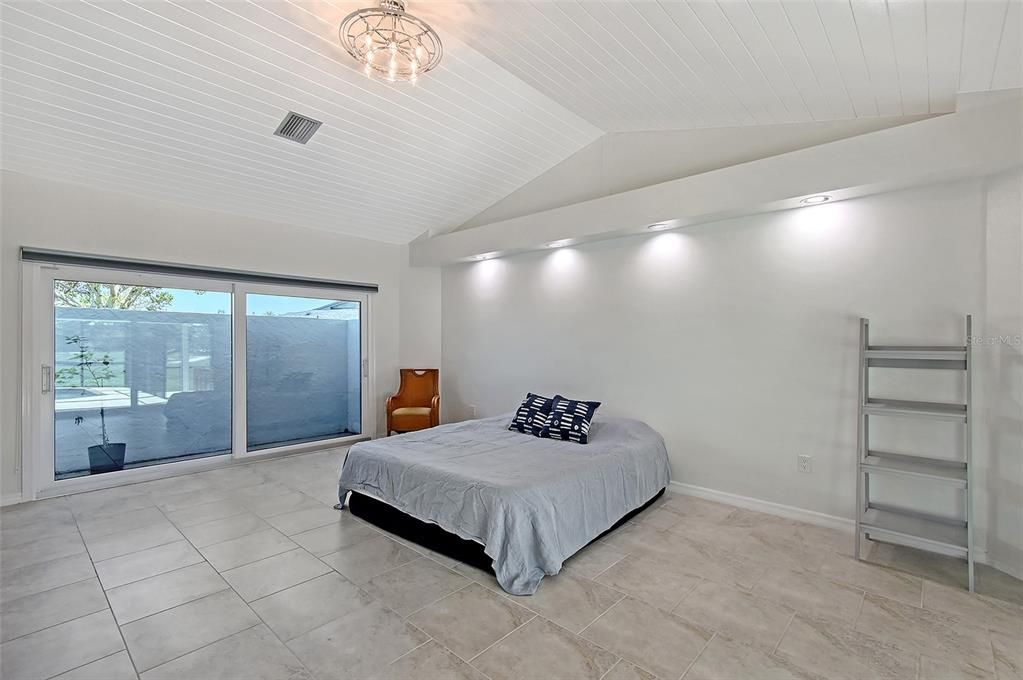 待售: $875,000 (3 贝兹, 2 浴室, 2438 平方英尺)