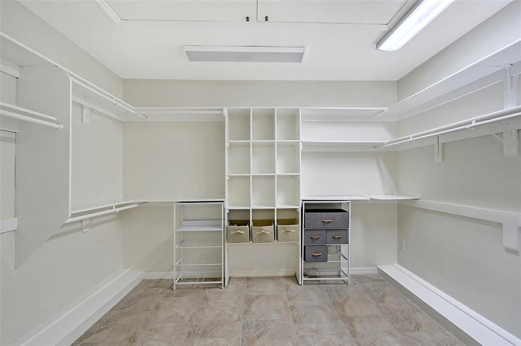 待售: $875,000 (3 贝兹, 2 浴室, 2438 平方英尺)