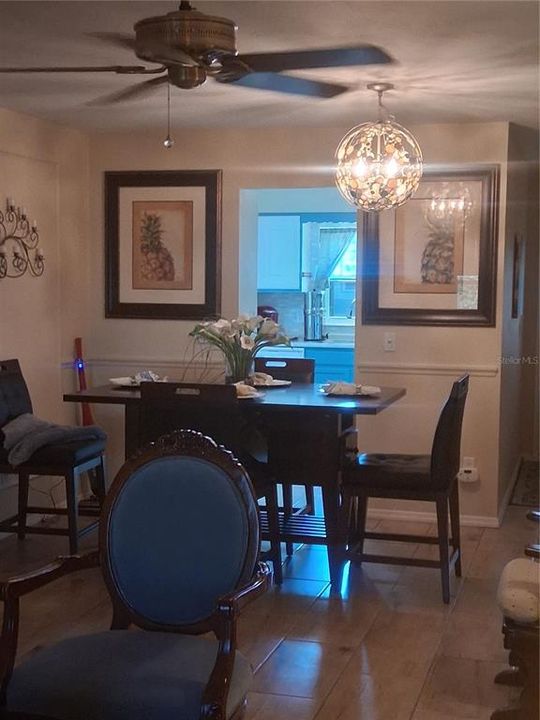 На продажу: $190,000 (2 спален, 2 ванн, 1063 Квадратных фут)