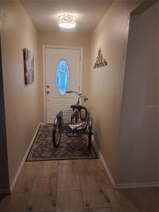 На продажу: $190,000 (2 спален, 2 ванн, 1063 Квадратных фут)