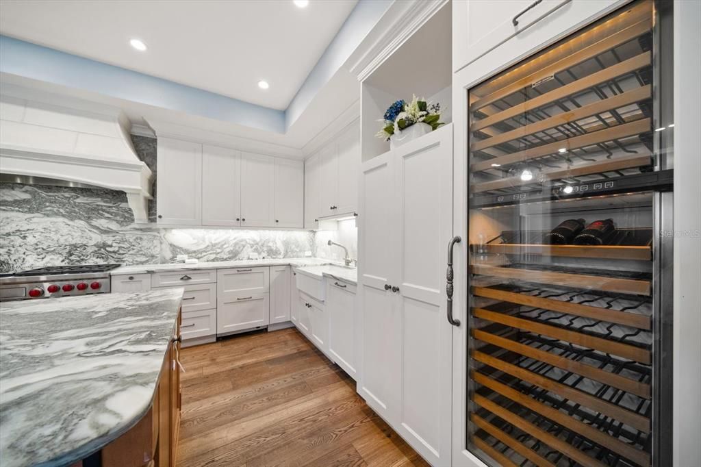 На продажу: $3,100,000 (5 спален, 5 ванн, 7193 Квадратных фут)