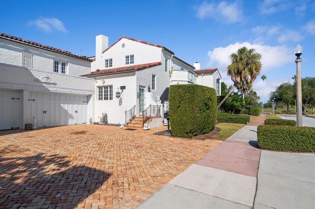 На продажу: $3,100,000 (5 спален, 5 ванн, 7193 Квадратных фут)