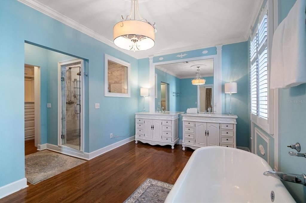 На продажу: $3,100,000 (5 спален, 5 ванн, 7193 Квадратных фут)