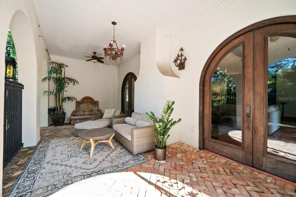 На продажу: $3,100,000 (5 спален, 5 ванн, 7193 Квадратных фут)