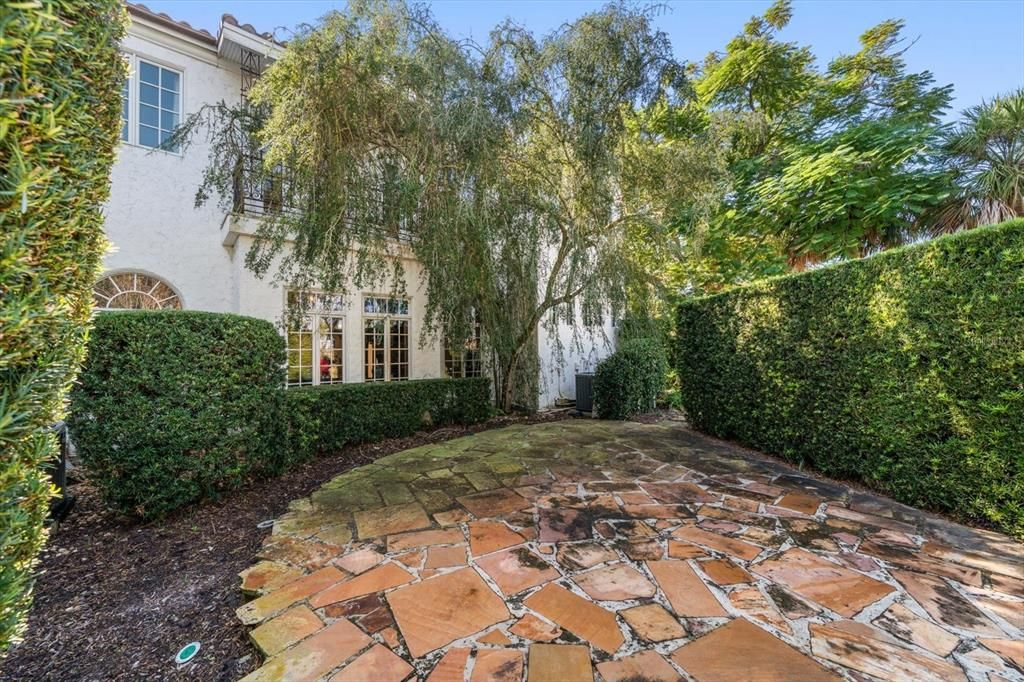 На продажу: $3,100,000 (5 спален, 5 ванн, 7193 Квадратных фут)