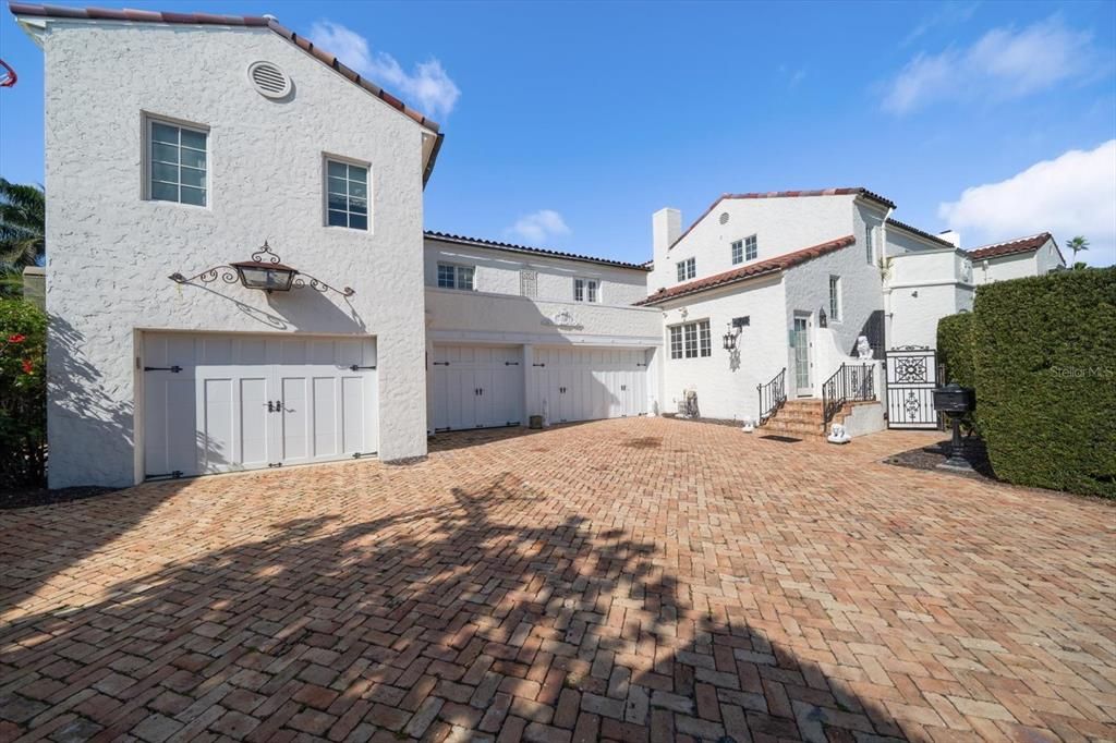 На продажу: $3,100,000 (5 спален, 5 ванн, 7193 Квадратных фут)