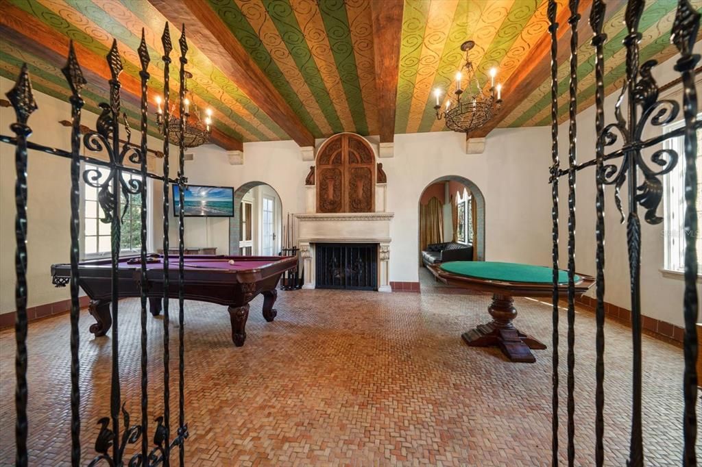 На продажу: $3,100,000 (5 спален, 5 ванн, 7193 Квадратных фут)