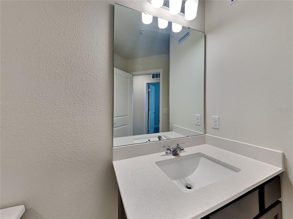 For Rent: $2,150 (3 beds, 2 baths, 1699 Square Feet)