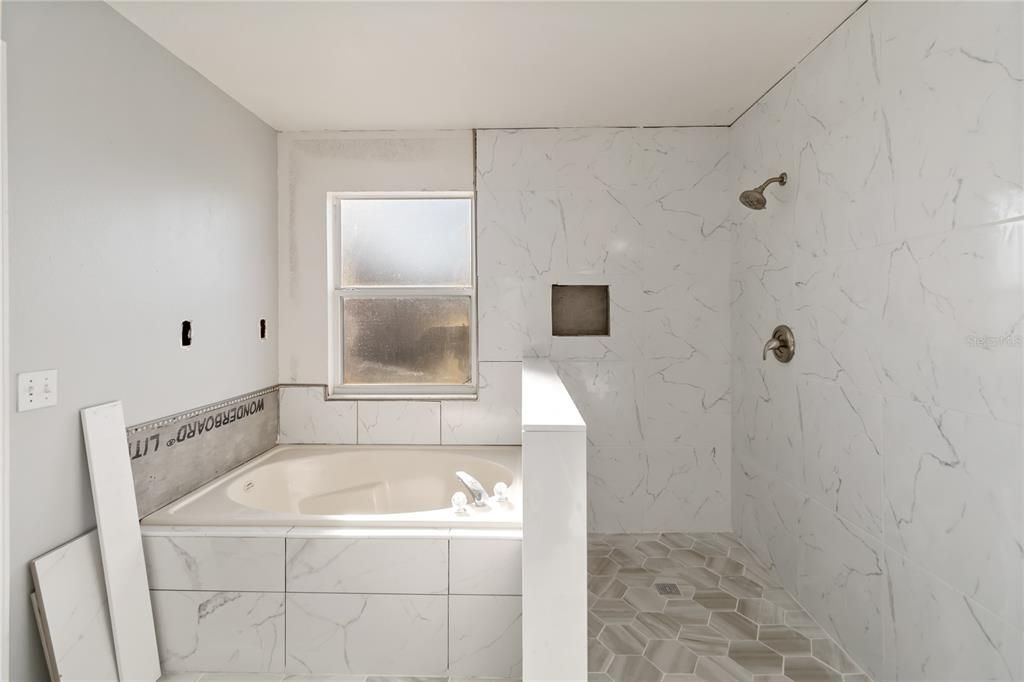 待售: $379,000 (4 贝兹, 2 浴室, 2162 平方英尺)