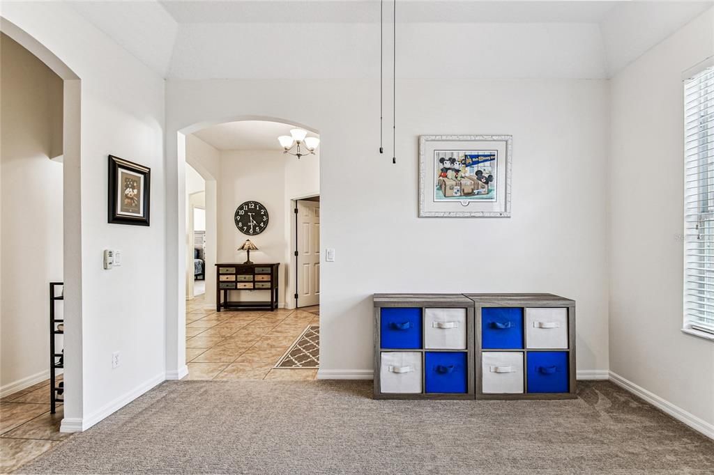 En Venta: $475,000 (4 camas, 3 baños, 2534 Pies cuadrados)