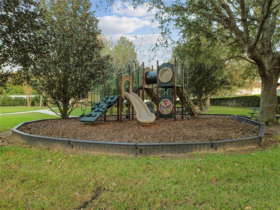 En Venta: $475,000 (4 camas, 3 baños, 2534 Pies cuadrados)