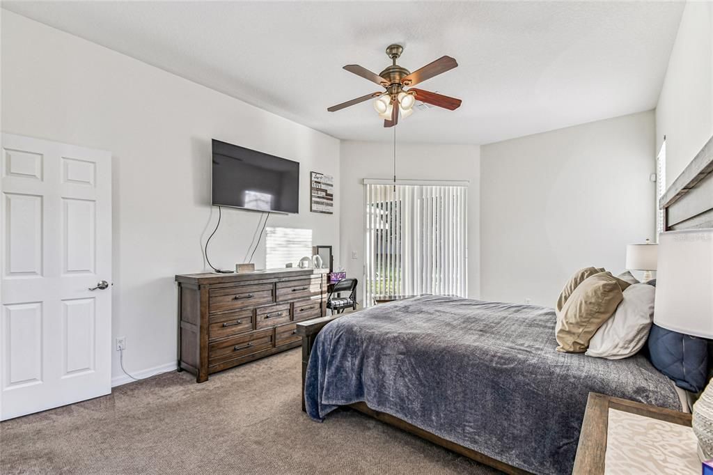 En Venta: $475,000 (4 camas, 3 baños, 2534 Pies cuadrados)