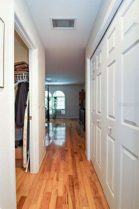 For Sale: $475,000 (2 beds, 2 baths, 1846 Square Feet)