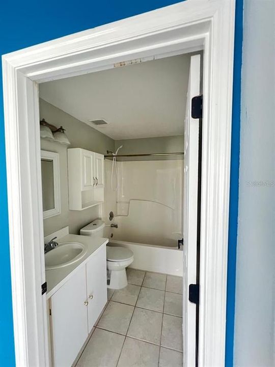 For Sale: $205,000 (3 beds, 2 baths, 1160 Square Feet)