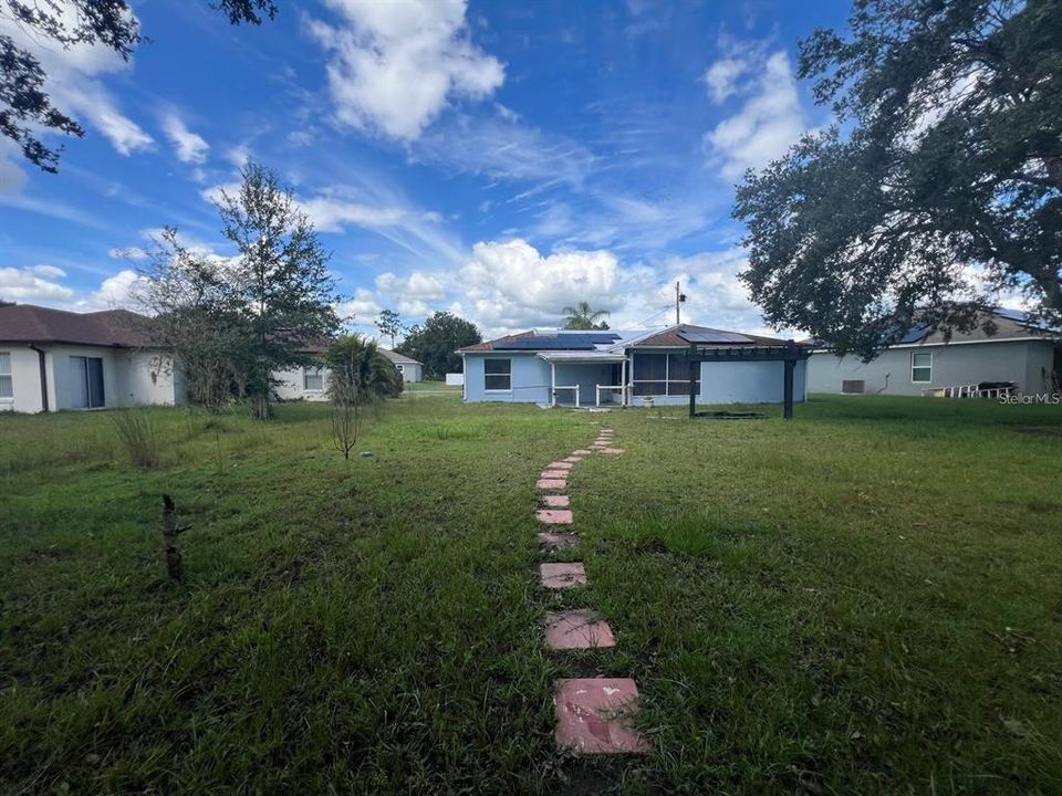 For Sale: $205,000 (3 beds, 2 baths, 1160 Square Feet)