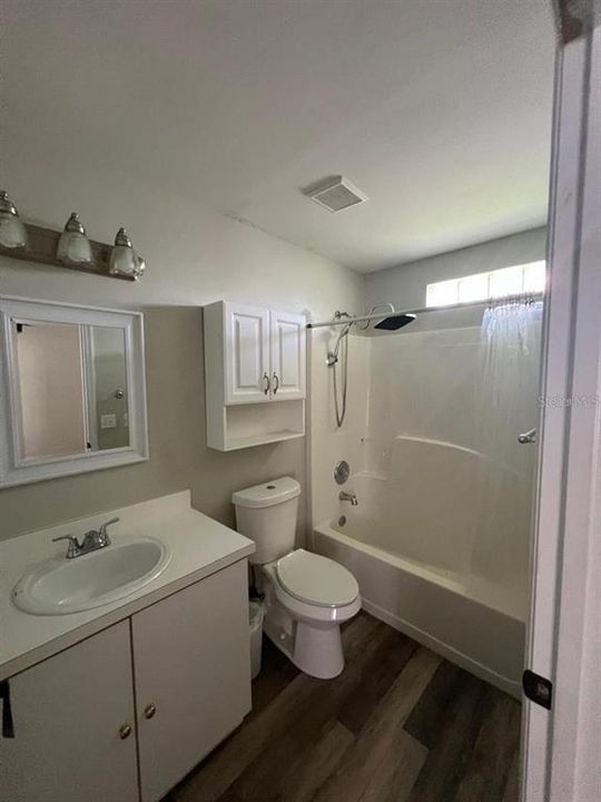 For Sale: $205,000 (3 beds, 2 baths, 1160 Square Feet)