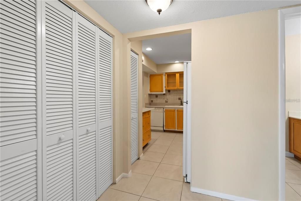 For Rent: $1,850 (2 beds, 2 baths, 1252 Square Feet)