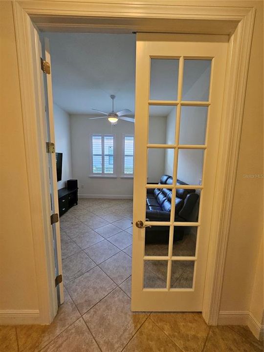 For Sale: $675,000 (3 beds, 3 baths, 2211 Square Feet)