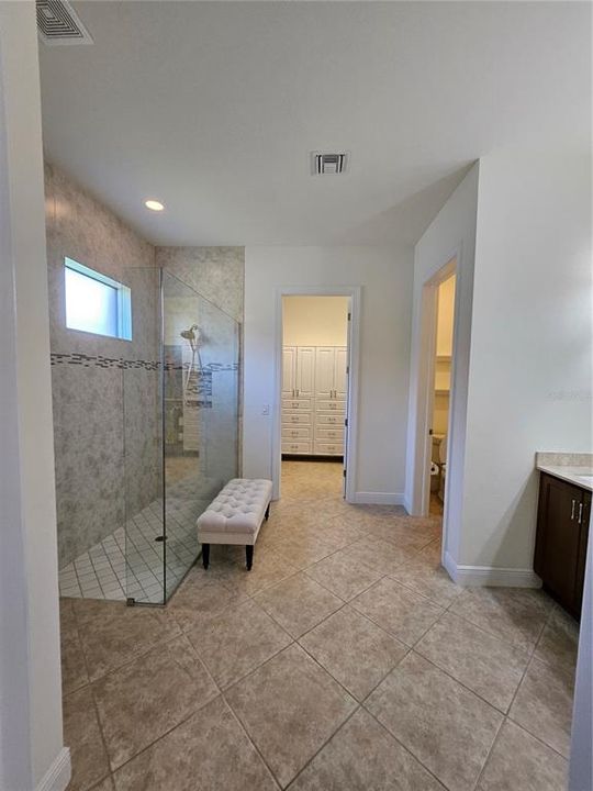 For Sale: $675,000 (3 beds, 3 baths, 2211 Square Feet)