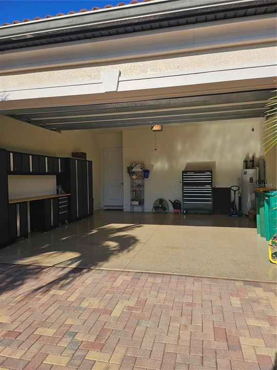 For Sale: $675,000 (3 beds, 3 baths, 2211 Square Feet)