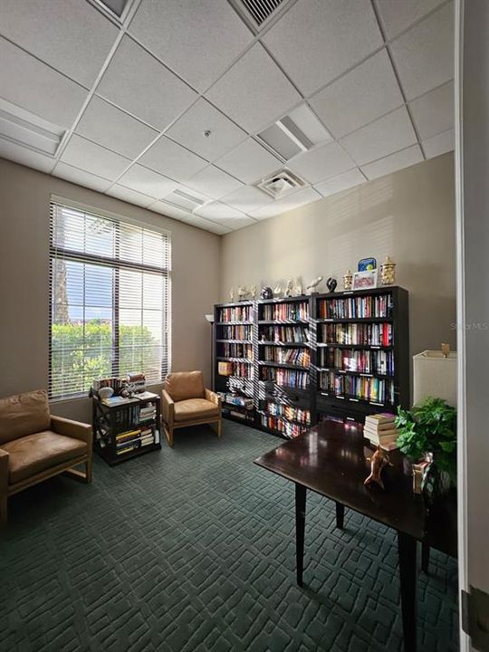 For Sale: $675,000 (3 beds, 3 baths, 2211 Square Feet)