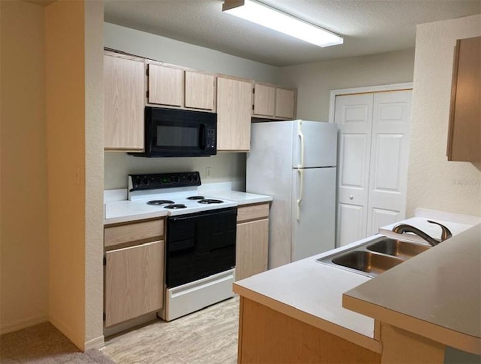 For Rent: $1,550 (2 beds, 2 baths, 1043 Square Feet)