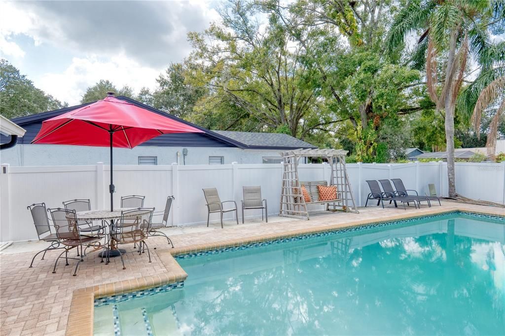 For Sale: $550,000 (3 beds, 2 baths, 1730 Square Feet)