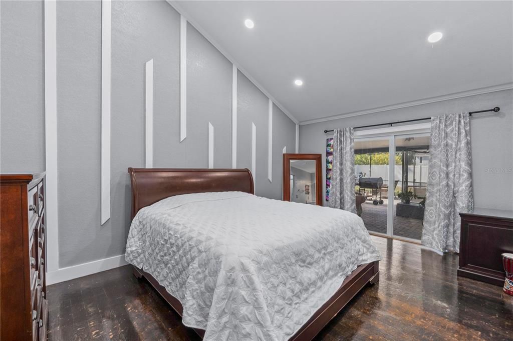 For Sale: $550,000 (3 beds, 2 baths, 1730 Square Feet)