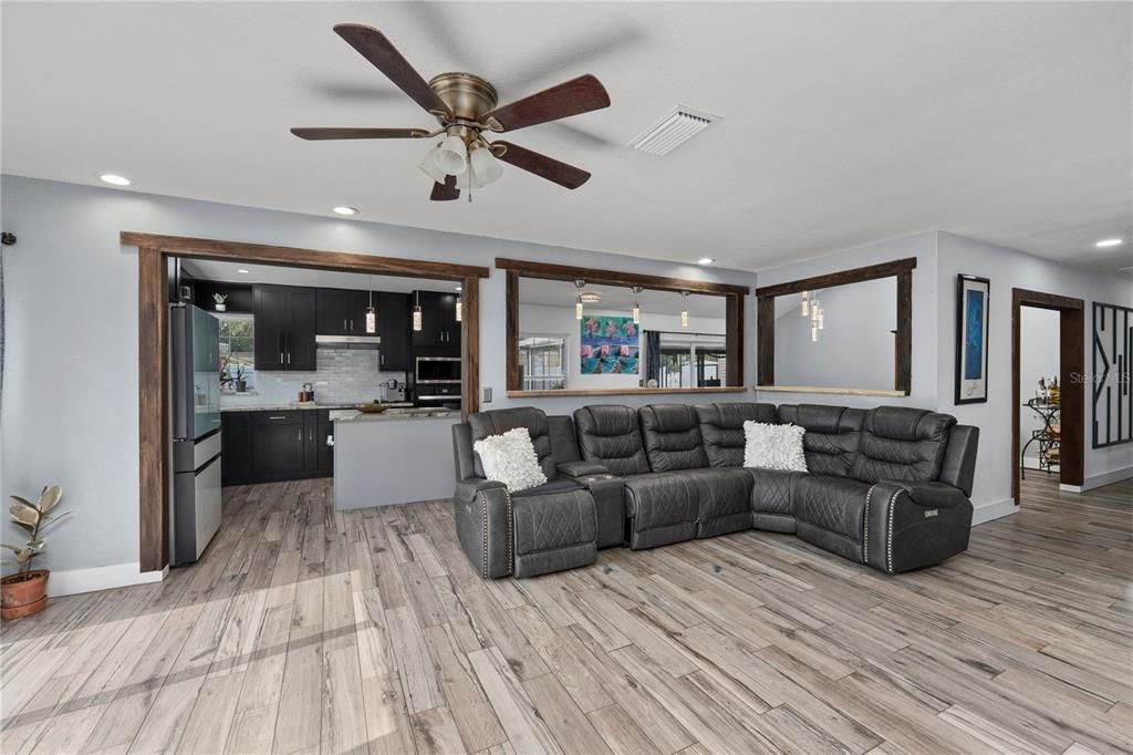 For Sale: $550,000 (3 beds, 2 baths, 1730 Square Feet)