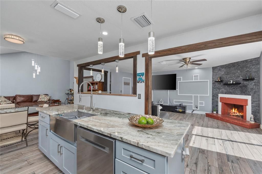 For Sale: $550,000 (3 beds, 2 baths, 1730 Square Feet)