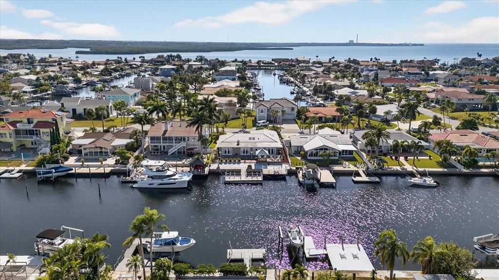 На продажу: $715,000 (3 спален, 3 ванн, 2291 Квадратных фут)