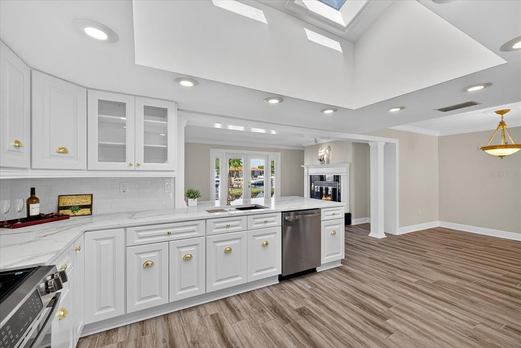 На продажу: $715,000 (3 спален, 3 ванн, 2291 Квадратных фут)