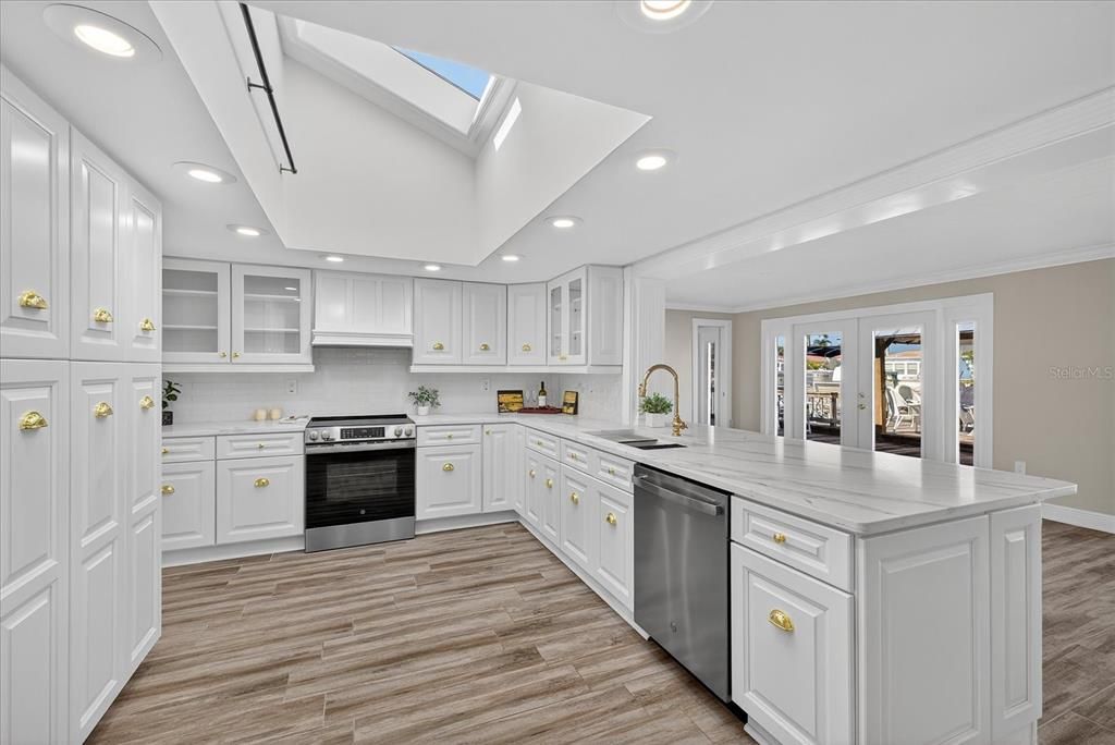 На продажу: $715,000 (3 спален, 3 ванн, 2291 Квадратных фут)