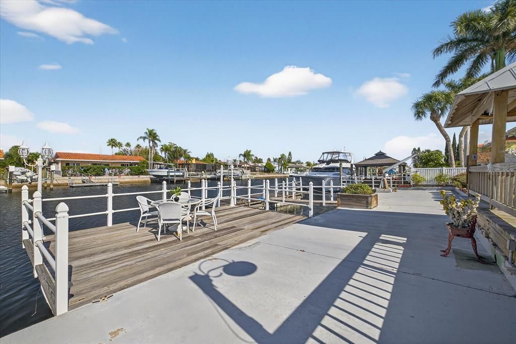 На продажу: $715,000 (3 спален, 3 ванн, 2291 Квадратных фут)