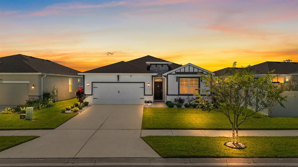 На продажу: $385,000 (4 спален, 2 ванн, 2034 Квадратных фут)