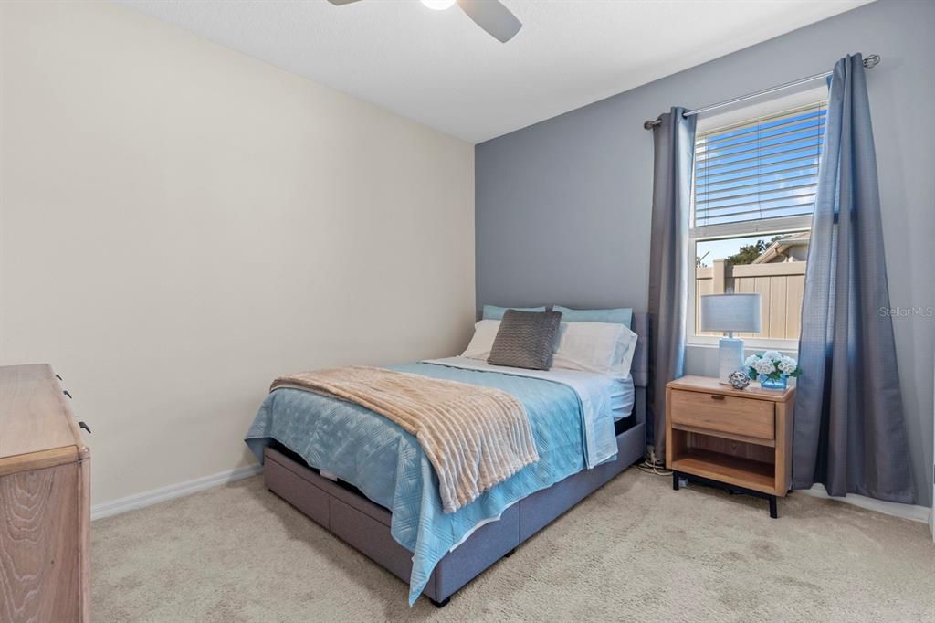 На продажу: $385,000 (4 спален, 2 ванн, 2034 Квадратных фут)