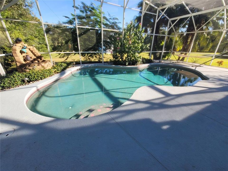 待售: $550,000 (4 贝兹, 2 浴室, 2608 平方英尺)