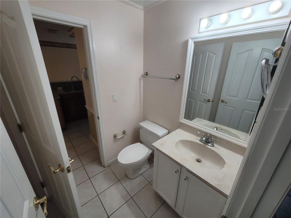 待售: $550,000 (4 贝兹, 2 浴室, 2608 平方英尺)