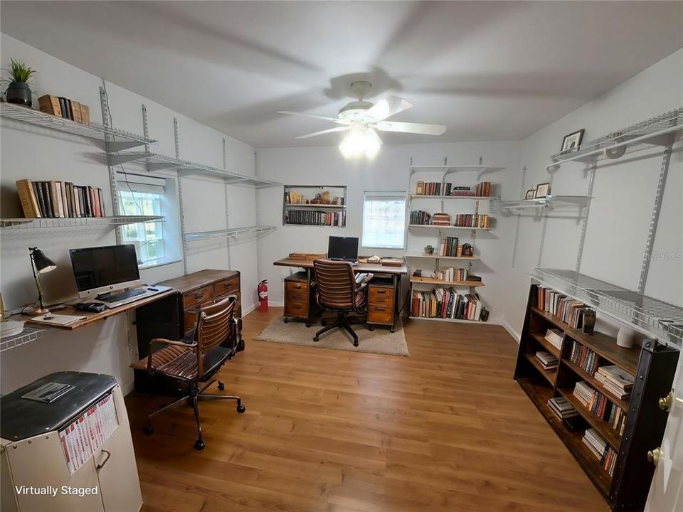 待售: $550,000 (4 贝兹, 2 浴室, 2608 平方英尺)