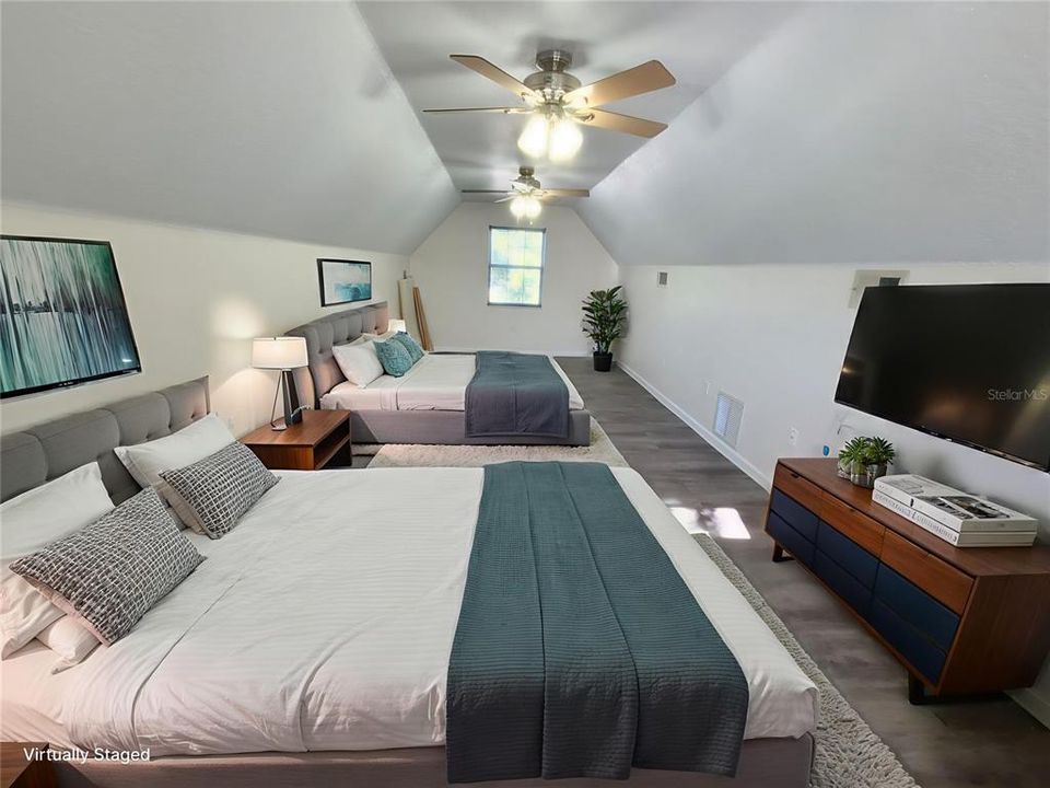 待售: $550,000 (4 贝兹, 2 浴室, 2608 平方英尺)